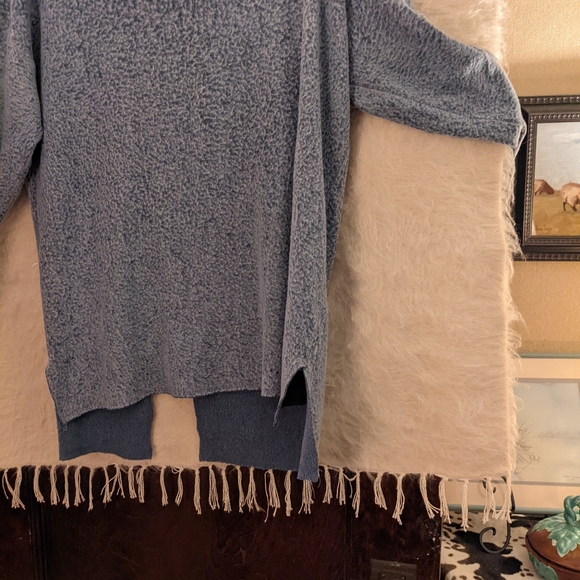 Sweatshirt - Picture 2 of 5